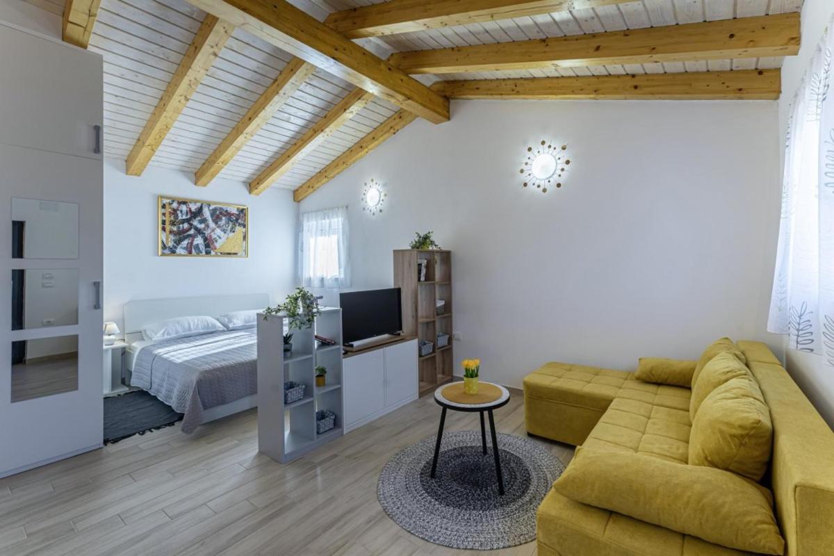 Villa Modean In Pula - Haus Fuer 2-3 Personen Esterno foto